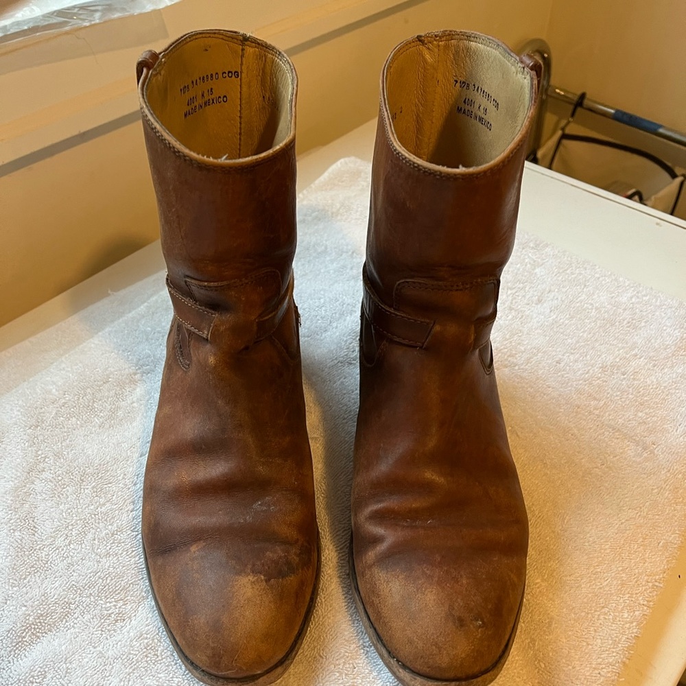 Frye Women’s Lindsay Plate Short Boot, Cognac Stone Wash, 7.5M